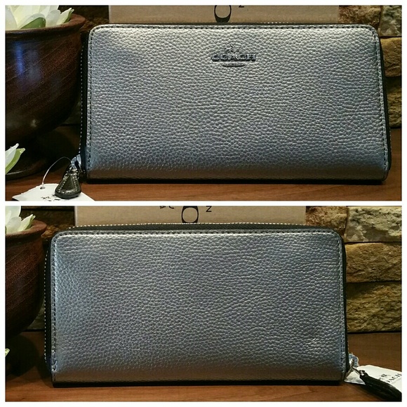 *BIG SALE - last one!* NEW Coach Wallet, Metallic - Picture 3 of 6